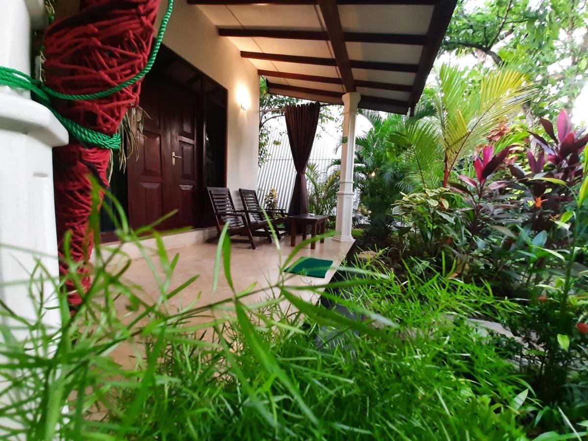 The Otunna Guest House Sigiriya Exterior foto